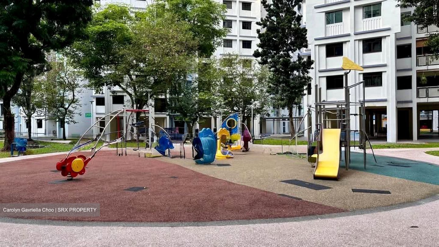 Blk 202A Compassvale South Gate (Sengkang), HDB Executive #530111191